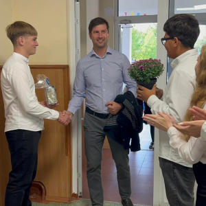 Ziua Mondială a Educației, Ziua Internațională a Profesorului