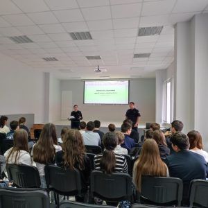 Decada siguranței și protecției în mediul online